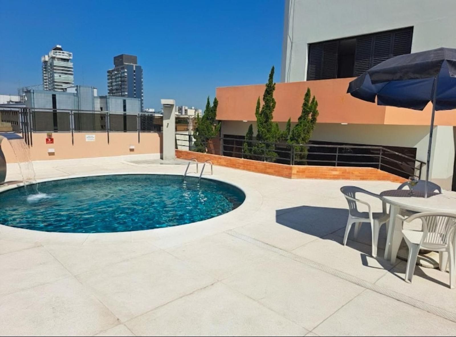 Flat No Hotel Cosmopolitan Com Estacionamento Gratis E Piscina سانتوس المظهر الخارجي الصورة